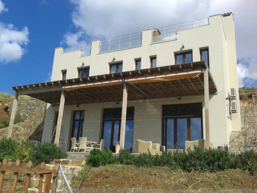 Beach Villa Pantheon Pomos Exterior photo