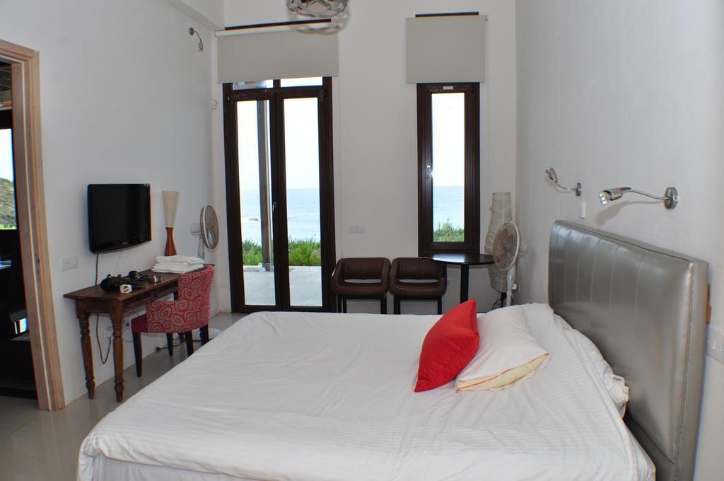 Beach Villa Pantheon Pomos Exterior photo