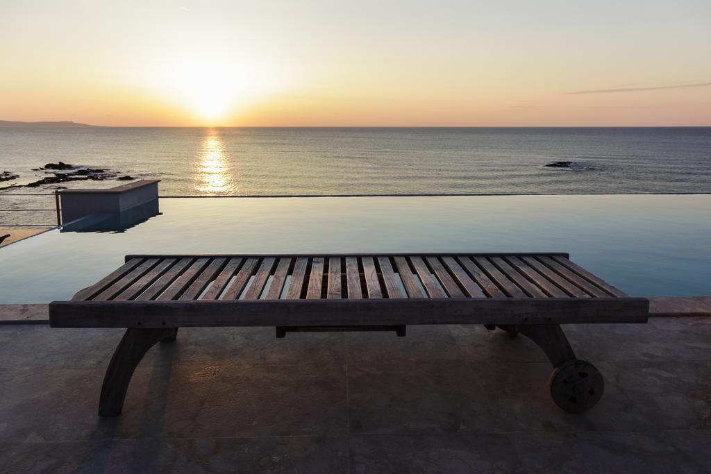Beach Villa Pantheon Pomos Exterior photo