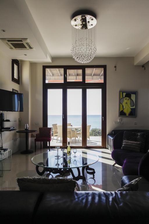 Beach Villa Pantheon Pomos Exterior photo